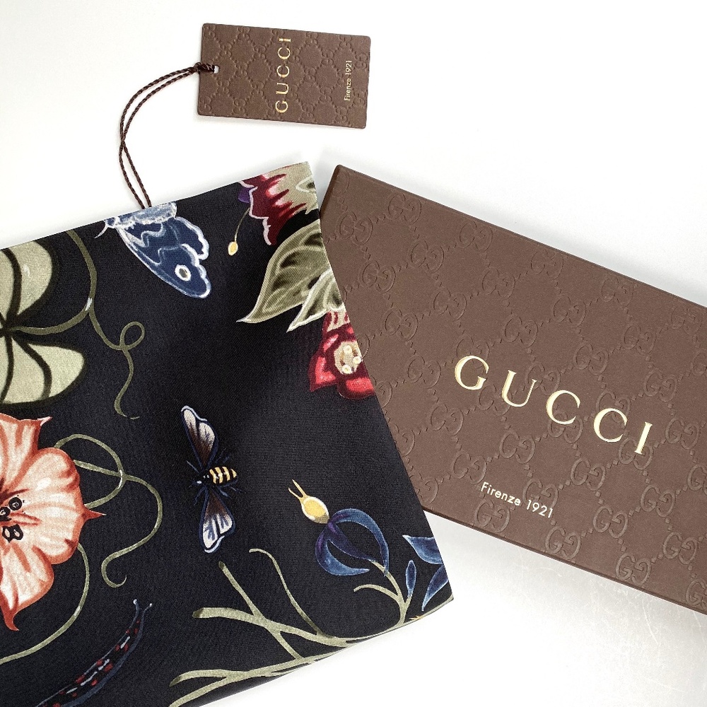 New Gucci Kris Knight Floral Print Silk Scarf with Gucci Gift Box
